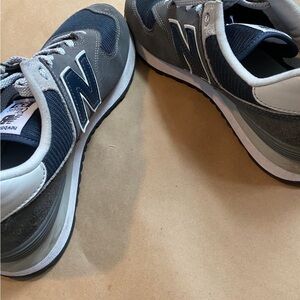 New Balance classic sneakers!!